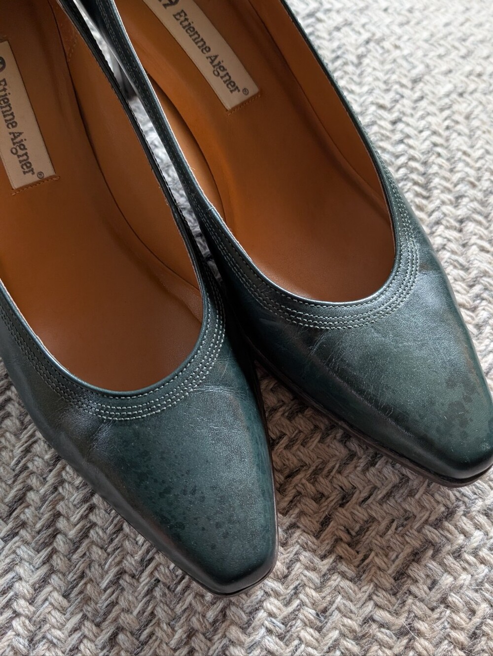 Etienne Aigner Forest Green Leather Pumps - Picture 2 of 3